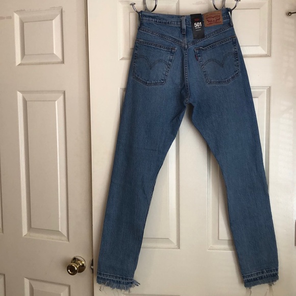 NWT! Levi’s 501 Skinny - Picture 4 of 6